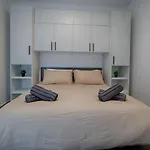 New 3 Bedroom Family With Terrace 公寓 圣保罗湾城