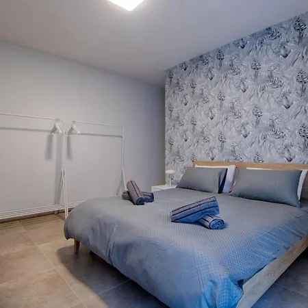 New 3 Bedroom Family With Terrace *