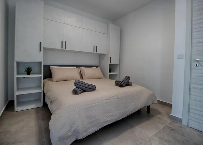 New 3 Bedroom Family With Terrace